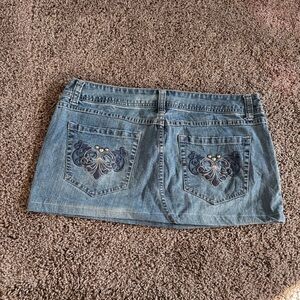 Vintage Women's Embroidered and studded Stretch Mini Skirt Denim Jeans Size 14/L